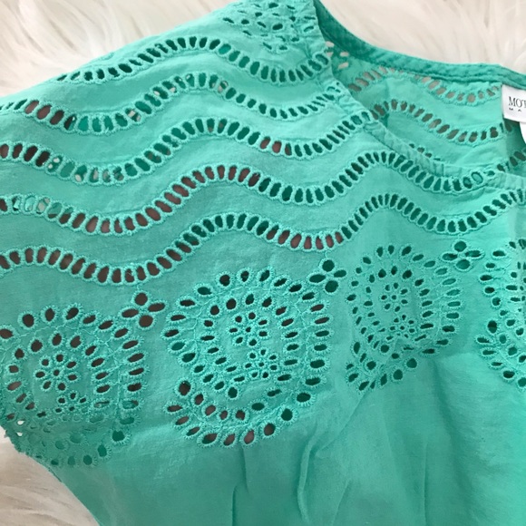 Motherhood Maternity Teal Eyelet Top Small - Picture 2 of 5
